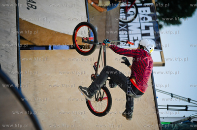 Gdansk. Plac Zebran Ludowych. Baltic Games, festiwal...