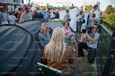 Gdansk. Transmitowany na zywo program interwencyjny...