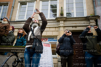 Gdansk. Dlugi Targ. Operacja stawiania swiontecznej...
