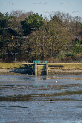 Gdansk. Pracowinicy Gdanskich melioracji oproznili...