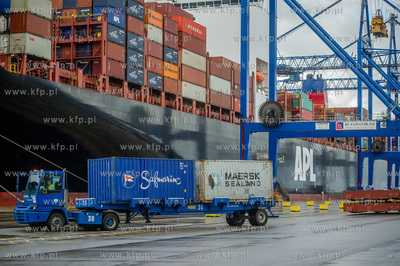 Gdansk. Terminal kontenerowy DCT. Kolejne zawiniecie...