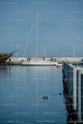 Gdynia.  Pierwszy prawdziwie wiosenny, sloneczy i cieply...