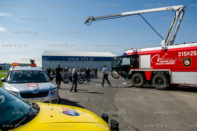 Port lotniczy im. Lecha Wałesy w Gdańsku Rębiechowie....