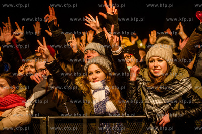 Gdańsk. Zabawa sylwestrowa na Targu Węglowym. Koncert...