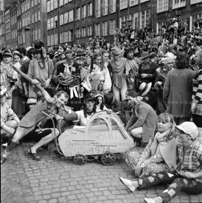 Juwenalia - swieto gdanskich zakow. 22.05.1971 8maj71_z.kosycarz_p16...