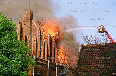 Pozar zabytkowego kosciola sw Katarzyny w Gdansku.Nz...