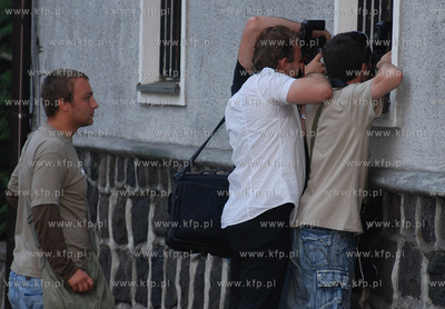 Slub Marii Widawskiej w Gdyni. Nz. paparazzi.
11.08.2007
fot....
