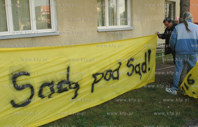 Elblag. Sad Rejowony. Ojcowie i przedstawiciele kilkunastu...