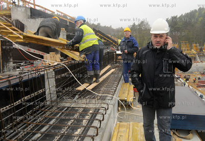 Gdynia. Budowa nowego stadionu pilkarskiego przy ul....