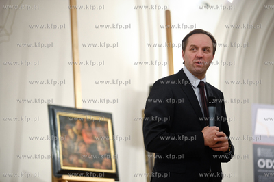 Pokaz szesciu obrazow i jednej rzezby w Oddziale Sztuki...