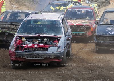 Zawory Wrak Race rozgrywane w Kolibki Adventure Park....