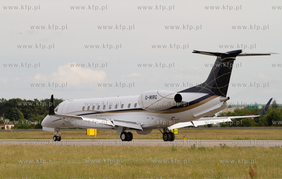 Port Lotniczy Gdansk. Nz.Embraer EMB-135BJ Legacy 650.
03.07.2014
fot....