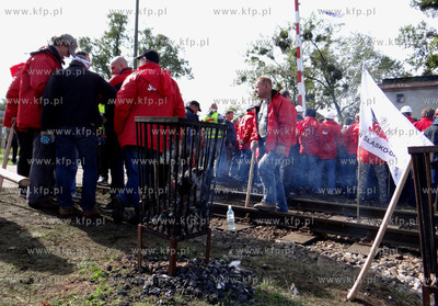 Braniewo. Grupa gornikow ze Slaska zablokowala pociagi...