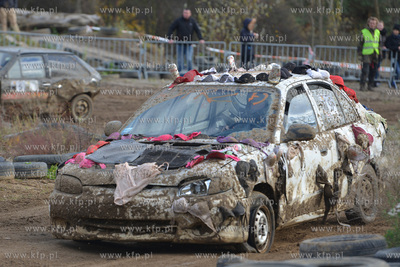 ZYWE TRUPY GRASOWAŁY W KOLIBKACH. Kolejna 14. juz...