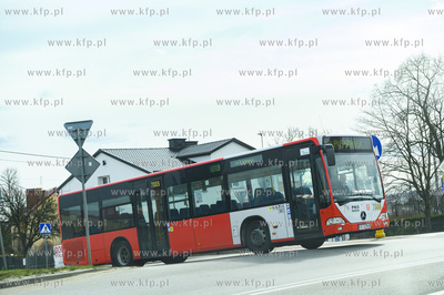 Żukowo. Pusty autobus PKS Gdańsk. 20.03.2020 Fot....