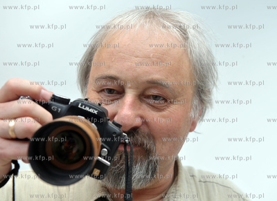 Marek Mazur konstruktor bursztynowego obiektywu i tworca...