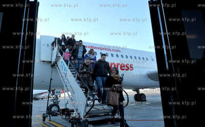 Pierwszy dzien funkcjonowania nowego terminalu T2 gdańskiego...