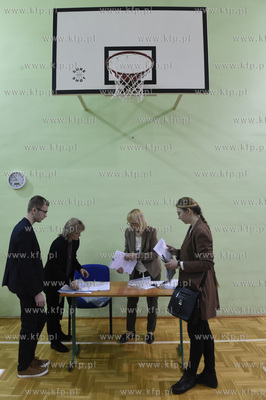 Gdańsk, Przymorze. Egzamin gimnazjalny w Gimnazjum...