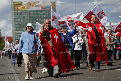 Gdansk. Manifestacja przedstawicieli NSZZ Solidarnosc...