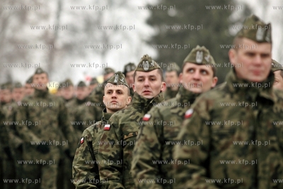 Uroczystosc powitania zolnierzy 49. Bazy Lotniczej...