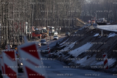 Przebudowa  ul. Chwarznienskiej w Gdyni.
12.02.2014
fot....