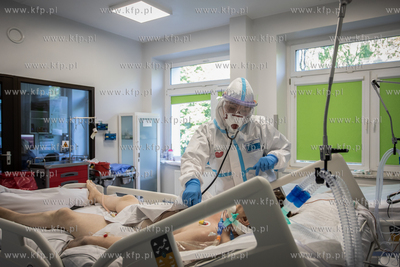 Szpital zakaźny w Gdańsku. Intensywna terapia oddziału...