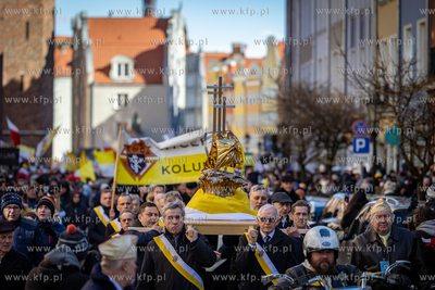 Marsz Wdzięczności za św. Jana Pawła II przeszed...