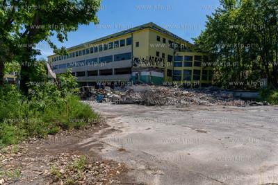Rozbiórka dawnego Centrum Logistyki Poczty Polskiej...