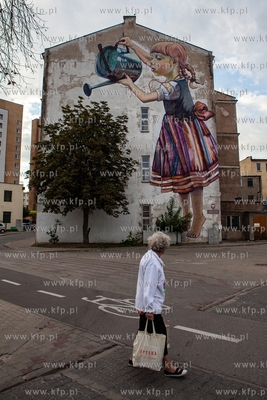 Białystok, budynek Instytutu Chemii UwB, mural Dziewczynka...