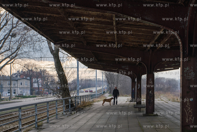 Nieczynna Stacja SKM Gdańsk Brzeźno, leżący w dzielnicy...