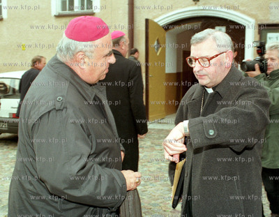 Konferencja Episkopatu Polski, Oliwa biskup elblaski...