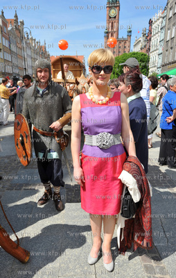 III Swiatowy Zjazd Gdanszczan. Parada Bursztynu. Nz...