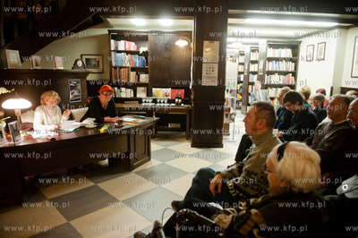 Gdansk. Filia Gdanskiej WiMBP. Spotkanie poetyckie...