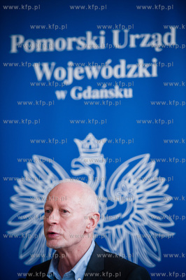 Gdansk. Pomorski Urzad Wojewodzki. Sala Kominkowa....