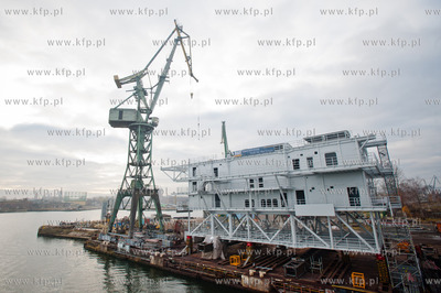 Stocznia Gdanska. Nabrzeze Francuskie. Uroczyste zakonczenie...