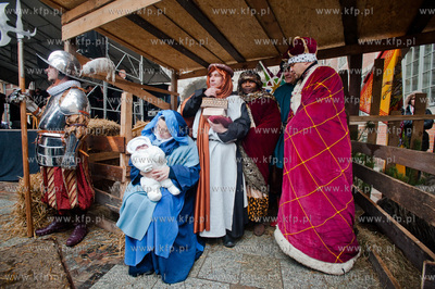 Gdansk. Orszak Trzech Kroli na ulicach Glownego Miasta....