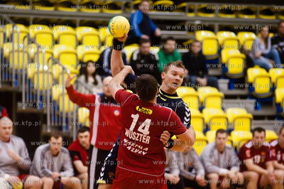 Hala AWFiS Gdansk. Mecz pilki recznej I ligi. Wybrzeze...