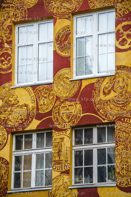 Gdansk. Odnowione fasady kamienic przy ulicy Szerokiej.
09.02.2015
fot....