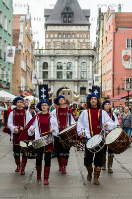 Gdansk. Swieto Miasta.  Parada Gdansczan - Wiwat Gdansk....