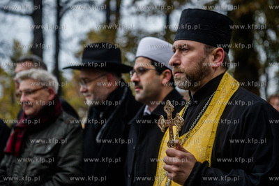 Gdańsk. Cmentarz Nieistniejących Cmentarzy. Modlitwa...