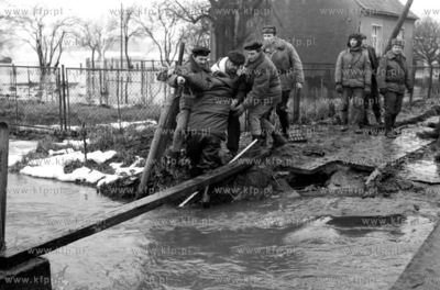 Wielka powodz na Zulawach spowodowana spietrzeniem...