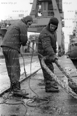 Cumownicy, pracownicy wydziału usług żeglugowych...
