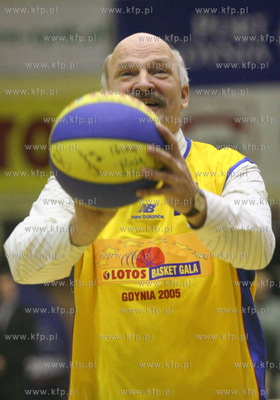 Lotos Basket Gala 2005 w Gdyni. Mecz koszykowki pomiedzy...