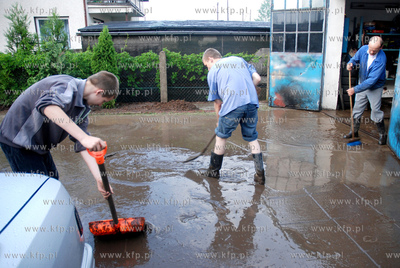 Potezna nawalnica spowodowala duze straty w Rumi. 
...