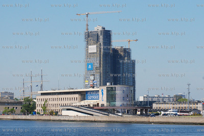 Gdynia. Nz. Akwarium Gdynskie przy Skwerze Kosciuszki...