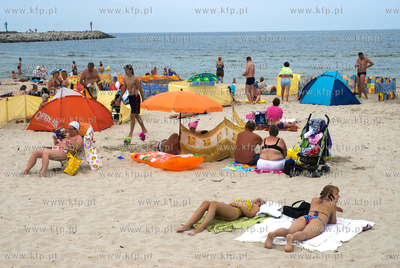 Wakacyjny odpoczynek na plazy w Ustce.
30.06.2011
Fot....