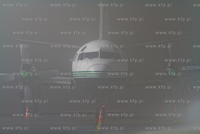 Zamglone lotnisko im. Lecha Walesy w Gdanskiu - Rebiechowie....