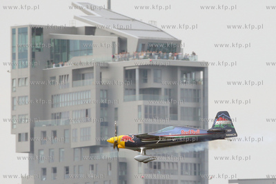 Gdynia - 4. przystanek Mistrzostw Swiata Red Bull Air...