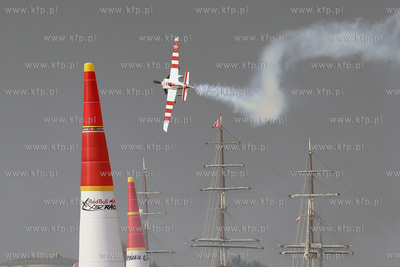 Gdynia - 4. przystanek Mistrzostw Swiata Red Bull Air...