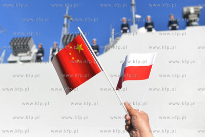 Chinskie okrety wojenne, niszczyciel rakietowy, fregata...